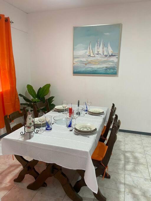 Lovely Apartment In Mindelo City Center Экстерьер фото